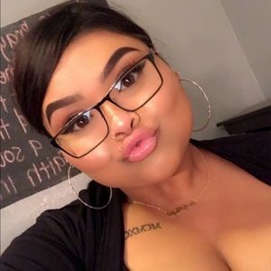 Meet your Posher, Savanah